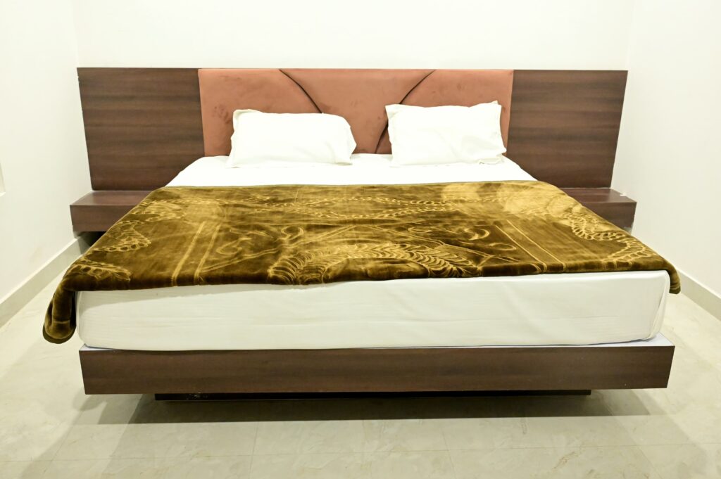 hotels in ayodhya dham