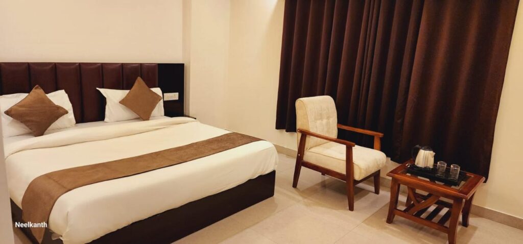 Travel Luxury on a Budget